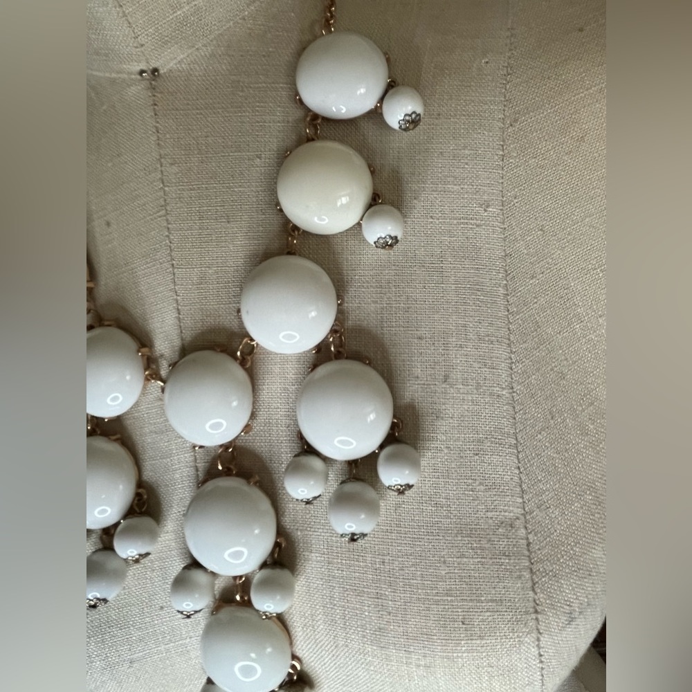 Stunning White Statement Bubble Necklace // Great… - image 3